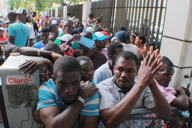 ACNUR insta a RD a no deportar a los apátridas de origen haitiano