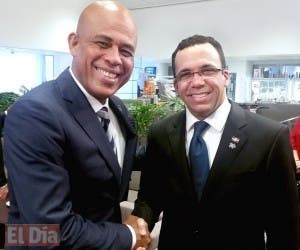 Navarro y Martelly se reúnen; coordinan seguir fortaleciendo diálogo RD- Haití