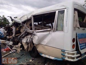 Aumenta a 12 el número de muertos en accidente autovía de Samaná