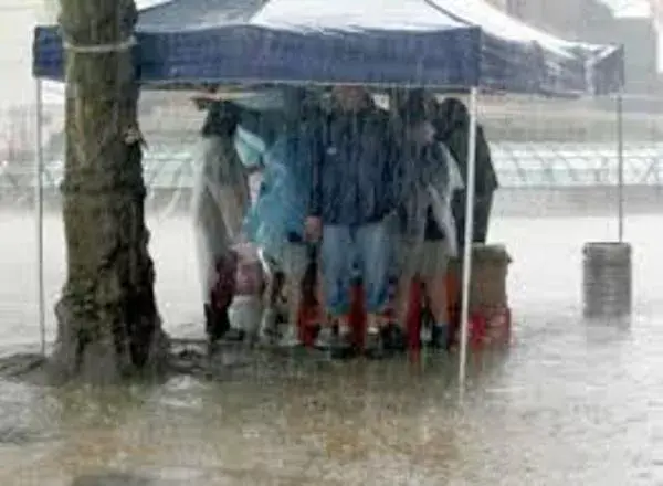 Onamet prevé aguaceros dispersos para este sábado, mantiene aviso por posibles inundaciones