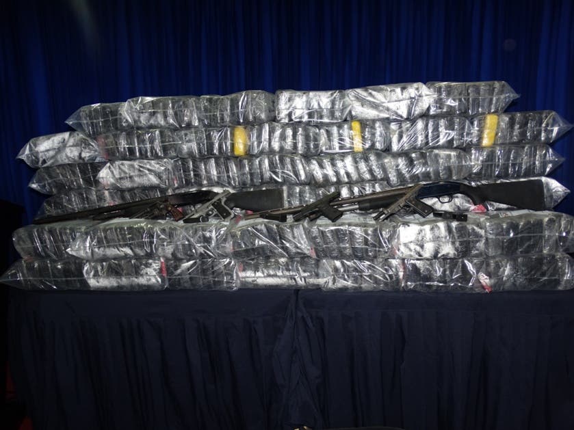 DNCD captura lancha cargada con 700 paquetes de droga procedente de Sudamérica