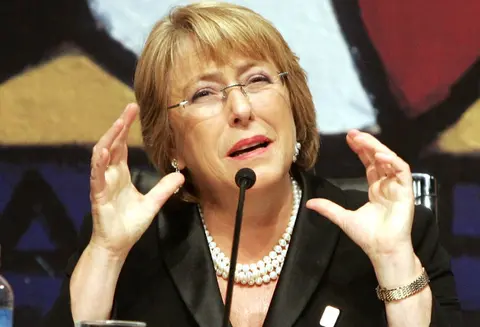 Bachelet llama a coordinar esfuerzos para acabar con la exclusión de género