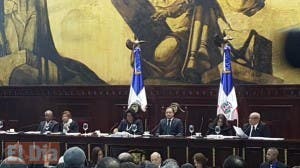 Asambleístas proclaman nueva Constitución que establece reelección consecutiva