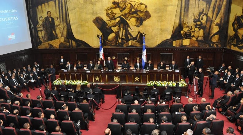 Presidente Danilo Medina extiende legislatura por ley de partidos