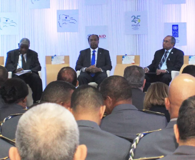 14 NACIONALES 10-06,p01