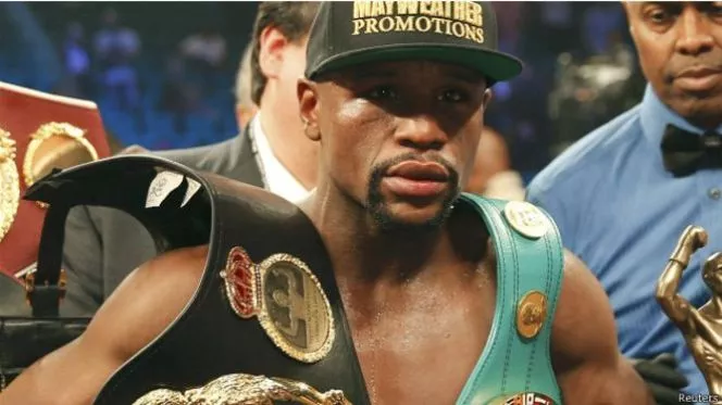 Despojan a Floyd Mayweather de título por no pagar cuota