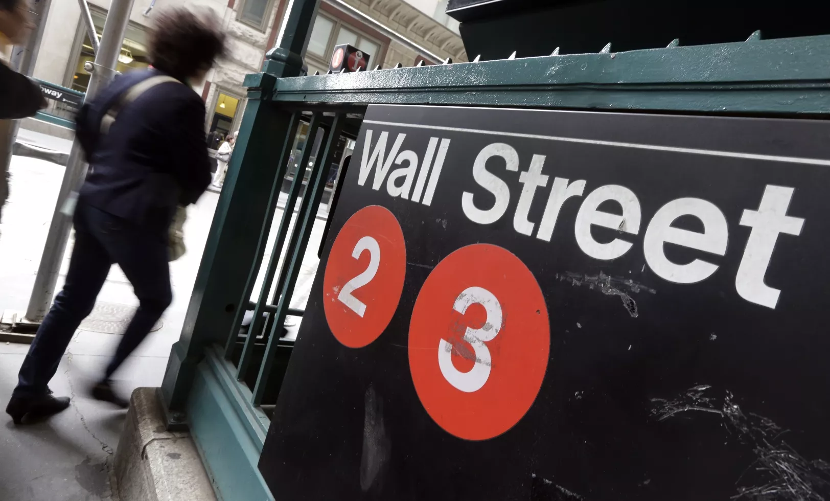 Wall Street prevé alza, pero otros mercados caen