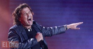 Carlos Vives le canta a los niños en Medellín y rinde tributo al vallenato