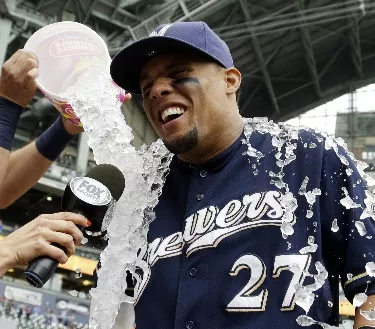 Braves Brewers Baseball