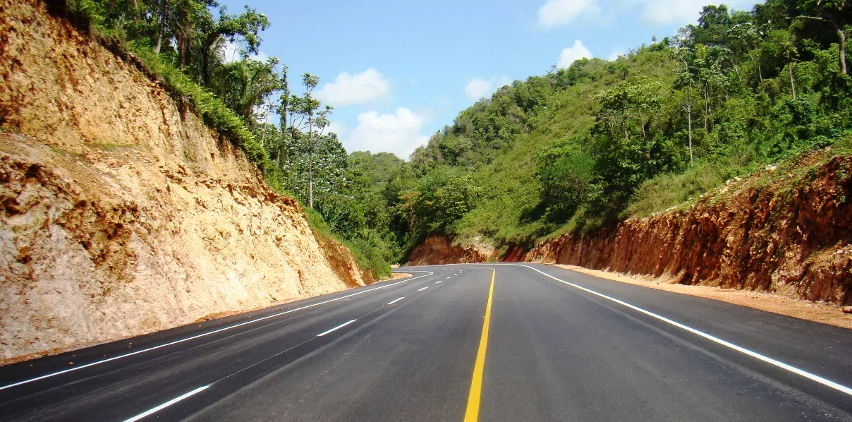 El Pais.Carretera Sto.Dgo Samana.