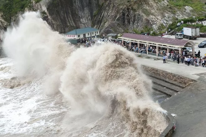 Al menos un muerto y 1,6 millones de afectados por el tifón Chan-Hom en China