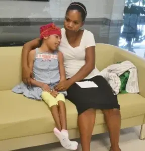 Niña con parálisis cerebral necesita ayuda económica para poder seguir viviendo