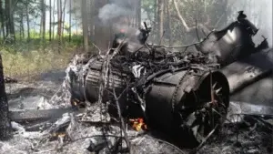 Un caza F-16 choca con una avioneta en pleno vuelo en EEUU