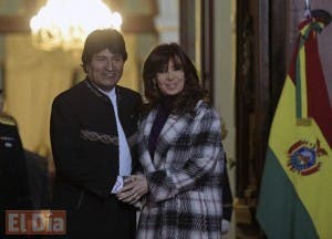 Evo Morales y Cristina Fernández firman acuerdos bilaterales