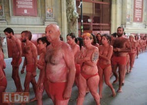 Manifestación en España contra encierros de toros en los Sanfermines