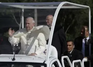 Papa llega a la Plaza de la Revolución en Cuba para oficiar misa