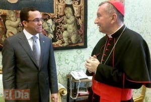 Canciller Andrés Navarro explica al Vaticano detalles  del Plan de Regularización