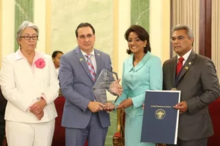 El pediatra más destacado del año 2015 es el doctor José Brea del Castillo.