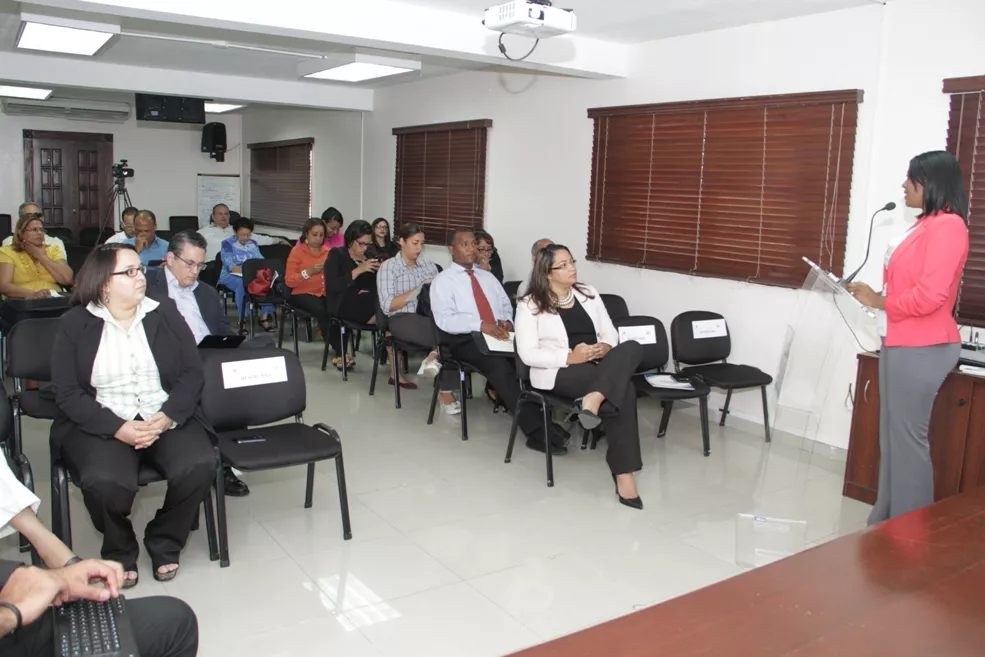 Representantes sociedad civil participan en evaluación Plan Gobierno Abierto 