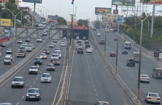 Obras Públicas cerrará carril de la John Kennedy sobre la avenida Luperón
