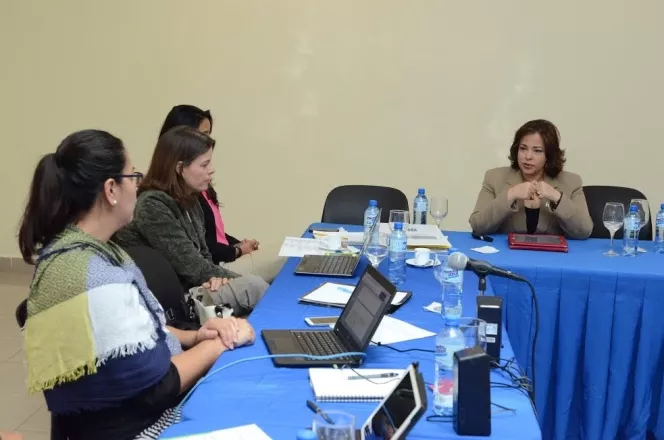 Presenta al BID avances del Gobierno en apoyo a las mujeres Mipymes 