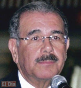 Danilo Medina propone  plancha para Consejo de Comisión Competencia