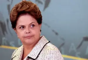 Dilma Rousseff lanza guerra judicial para impedir su destitución