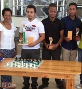 Víctor Michelén y Anthony  Valdespina ganan torneo  ajedrez