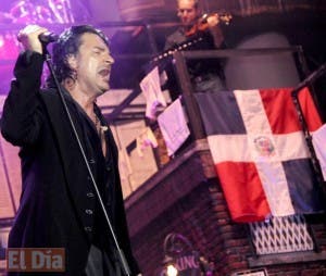 Ni Erika atormenta a Ricardo Arjona; el concierto va esta noche pese a mal tiempo