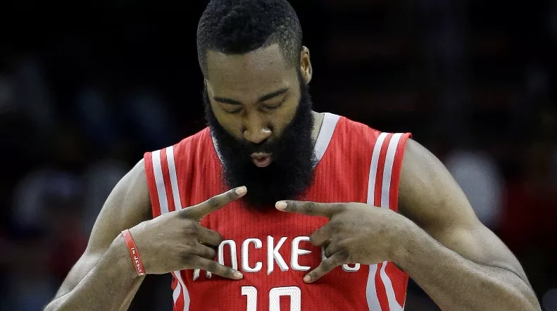 Adidas baña  Harden en millones