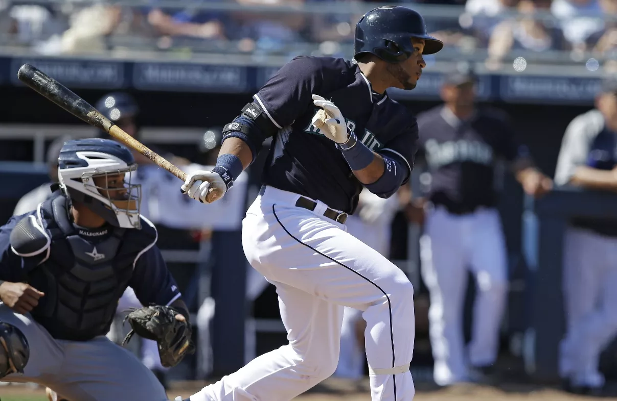 Robinson Canó, 5-2, doble 27; Cruz da H2 y sencillo