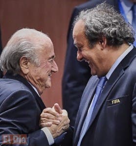 La guerra ya es abierta entre Platini y Blatter