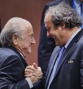 La guerra ya es abierta entre Platini y Blatter