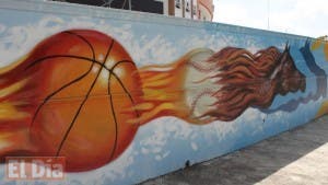 Murales adornan las  paredes del estadio San Francisco de Macorís