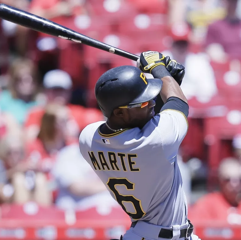 Marte, Herrera y Castillo pegan doble cada uno