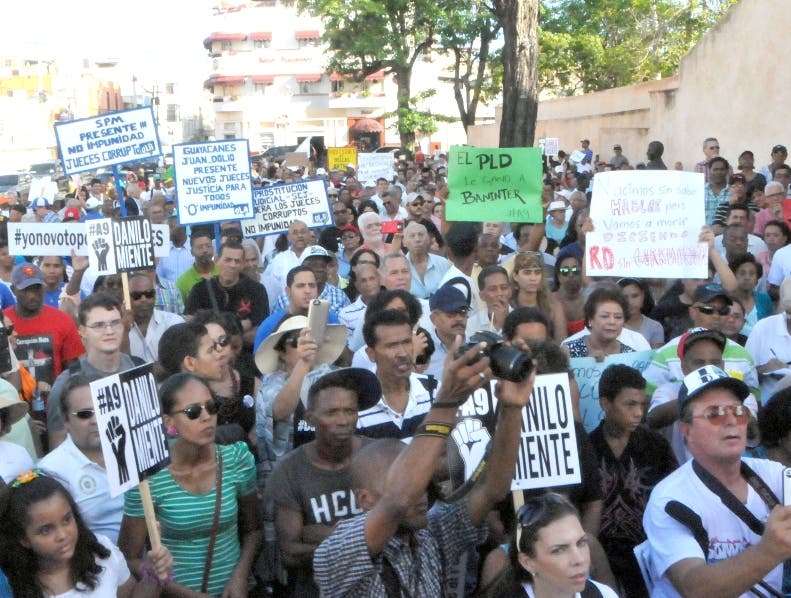 Grupos protestan contra corrupción