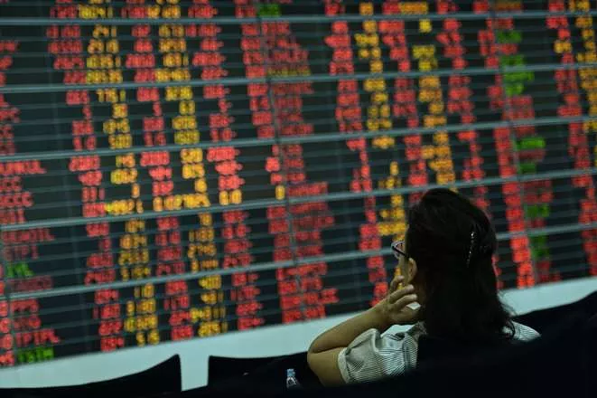 La Bolsa de China sufre su peor caída desde 2007