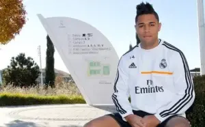 Dominicano Mariano Díaz se queda en la primera plantilla del Real Madrid