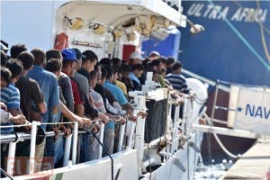 Italia: Habrían muerto 200 migrantes en nuevo naufragio