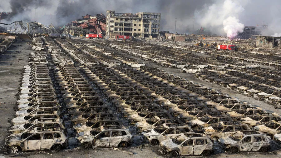 China pide revisar seguridad tras explosiones en Tianjin