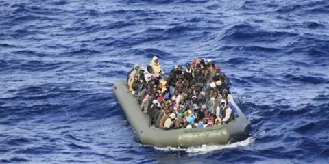 Llegan a Italia sobrevivientes de última tragedia en el Mediterráneo