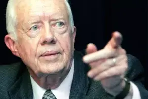 Jimmy Carter confía en que su lucha contra cáncer en el cerebro será un éxito