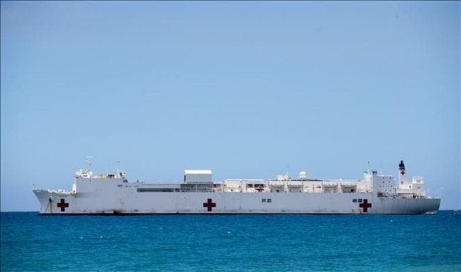 EEUU envía barco hospital a Haití e invita médicos cubanos a visitar buque