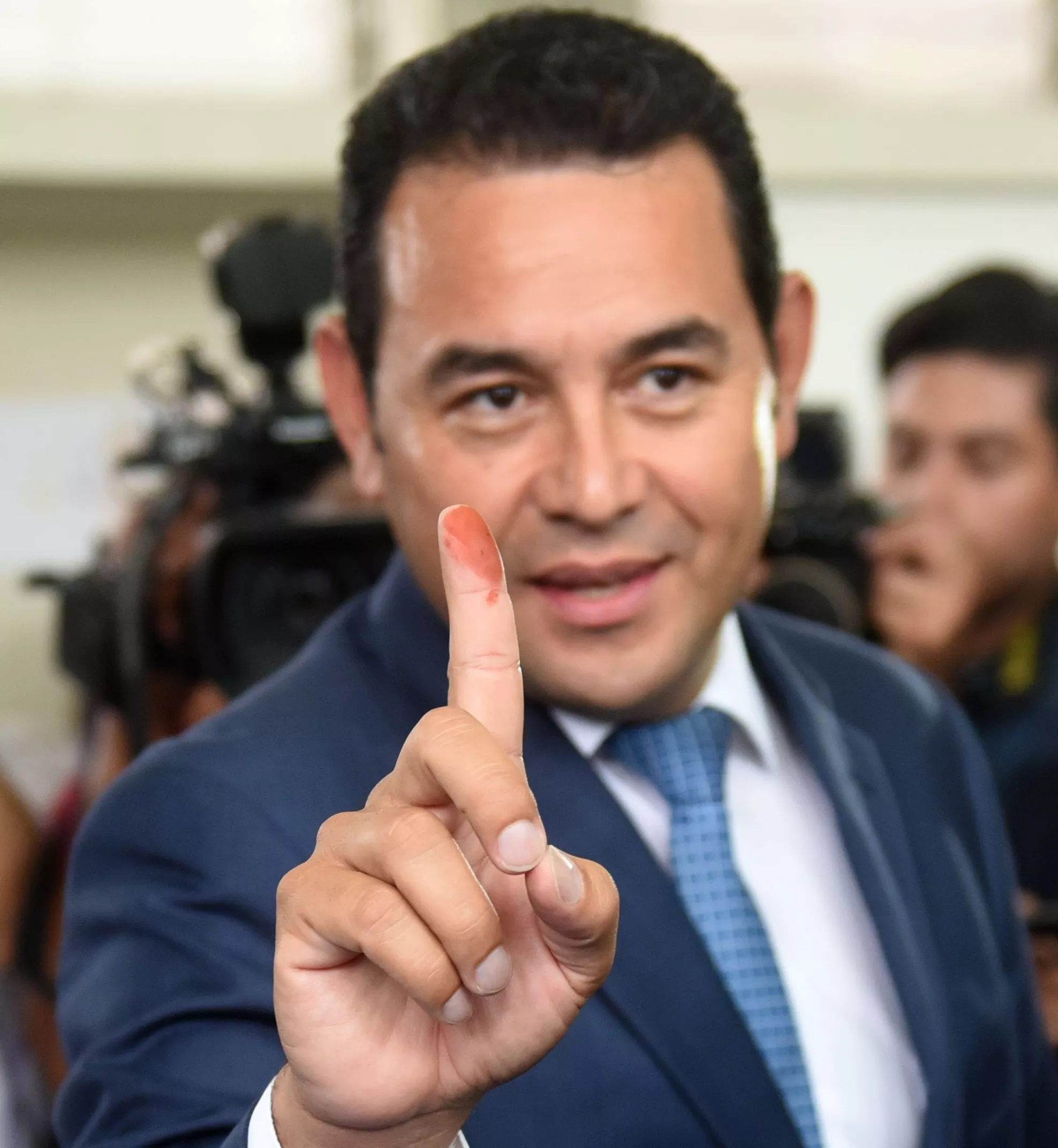 Jimmy Morales gana comicios en Guatemala, pero habrá segunda vuelta