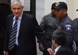 Guatemala cambia de cárcel militar a expresidente Otto Pérez Molina