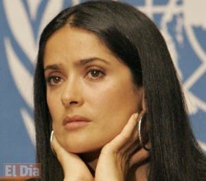 Salma Hayek pide votar por Clinton y llama a Trump “hombre sin principios»