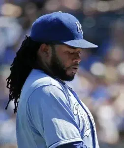 Johnny Cueto acusa a Azulejos de robar señales en tercer juego