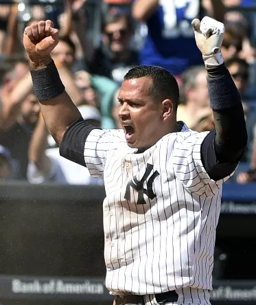 A-Rod juega a pesar de  lesión en pierna