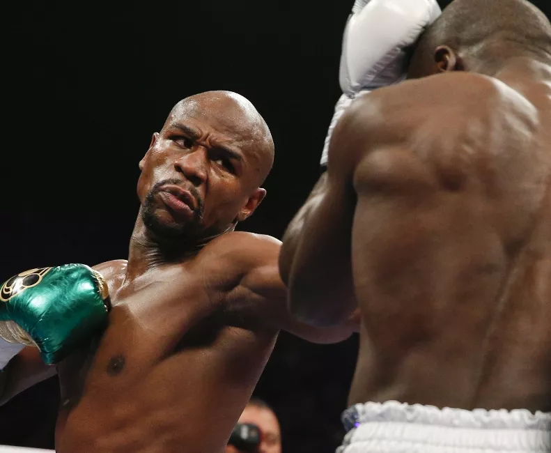 Floyd vence al haitiano Berto