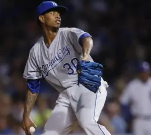 Yordano Ventura lidera una rotación dominicana de los Reales